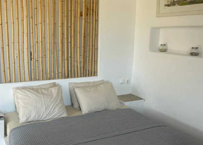 Emerald Bay 4br With Pool By Lia Kalafati