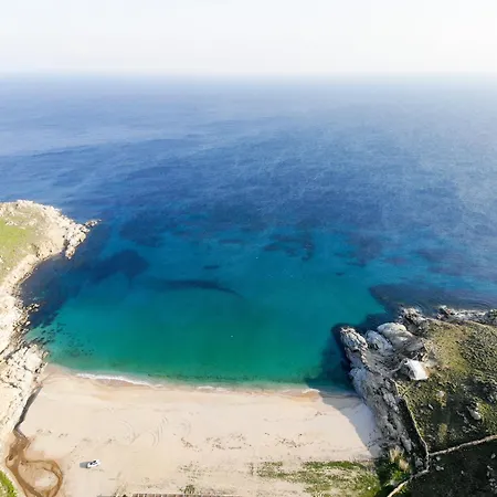 Casa vacanze Emerald Bay 4br With Pool By Lia