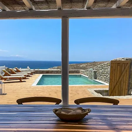 Emerald Bay 4br With Pool By Lia 別荘