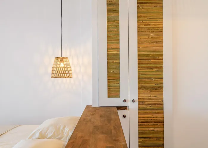 Emerald Bay 4br With Pool By Lia 別荘 カラファティス