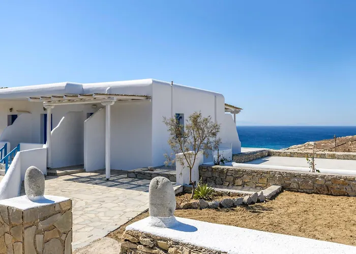 Emerald Bay 4br With Pool By Lia Holiday home