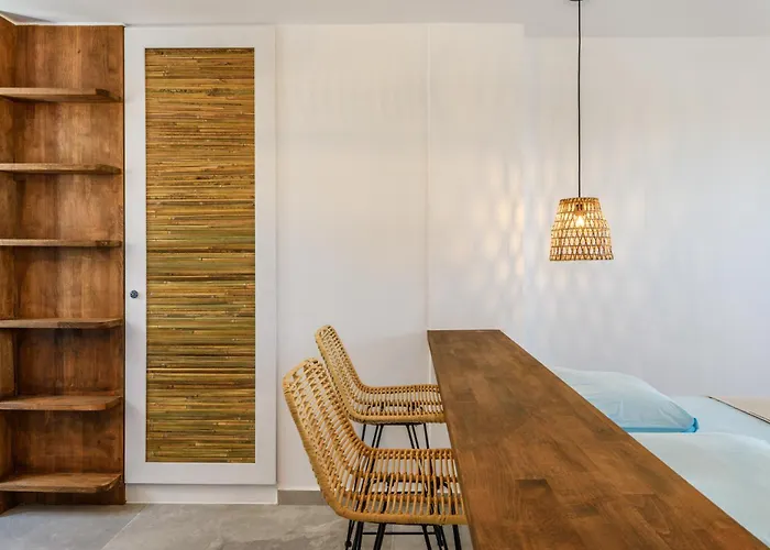 Emerald Bay 4br With Pool By Lia Holiday home Kalafatis