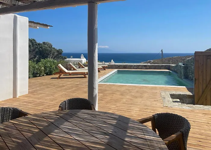 Emerald Bay 4br With Pool By Lia Tatil Evi *